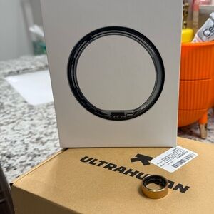 BNIB Latest edition Brushed Rose Gold UltraHuman air Ring. Size 9.